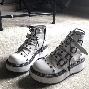 Demonia heart platforms white